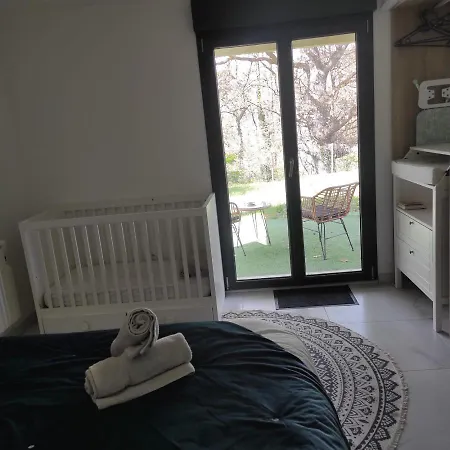 Apartman L'escapade.t2 ☆ Jardin ☆ Spacieux ☆ Calme