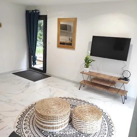 Apartment L'escapade.t2 ☆ Jardin ☆ Spacieux ☆ Calme *